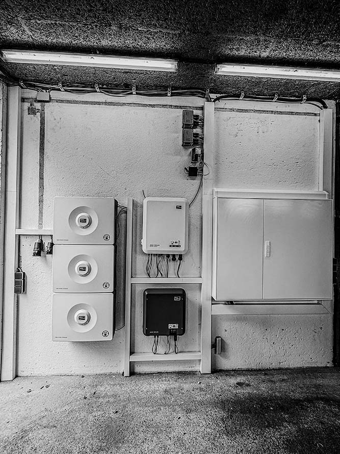 Energieversorgung Aufbau in der Garage